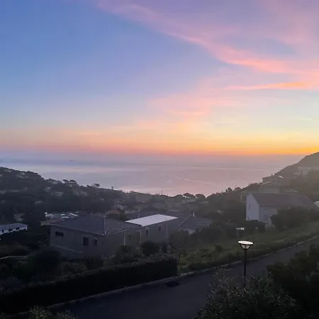 Avec Piscine Vue Et Montagne ヴィラ
