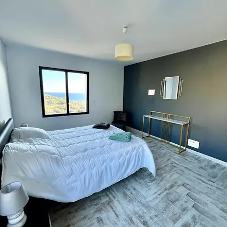 Villa Avec Piscine Vue Et Montagne *