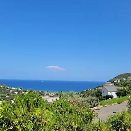 Avec Piscine Vue Et Montagne *
