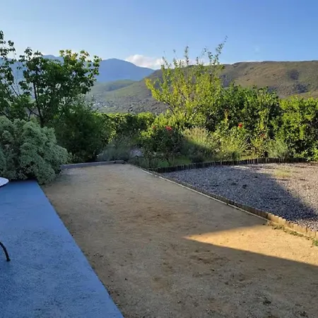 Avec Piscine Vue Et Montagne *