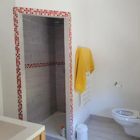 Avec Piscine Vue Et Montagne *