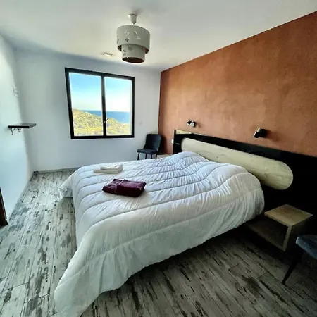 Avec Piscine Vue Et Montagne Villa