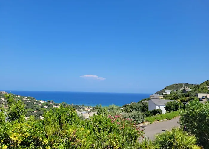 Avec Piscine Vue Et Montagne