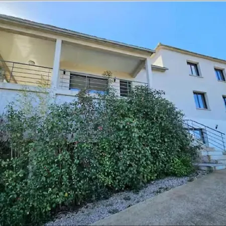 Villa Avec Piscine Vue Et Montagne *