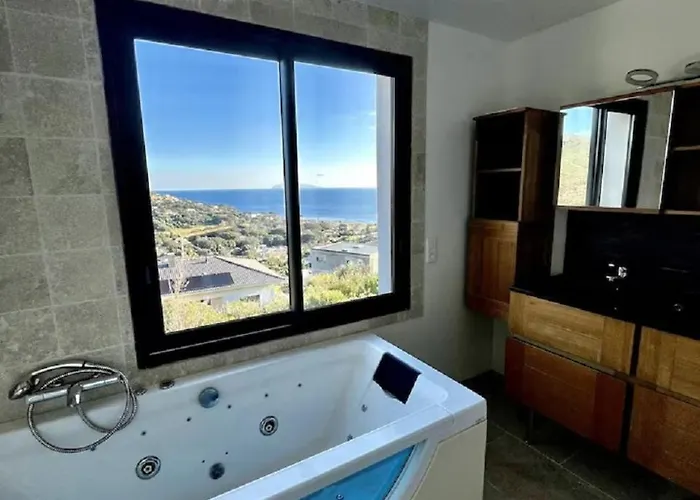 Avec Piscine Vue Et Montagne Villa *